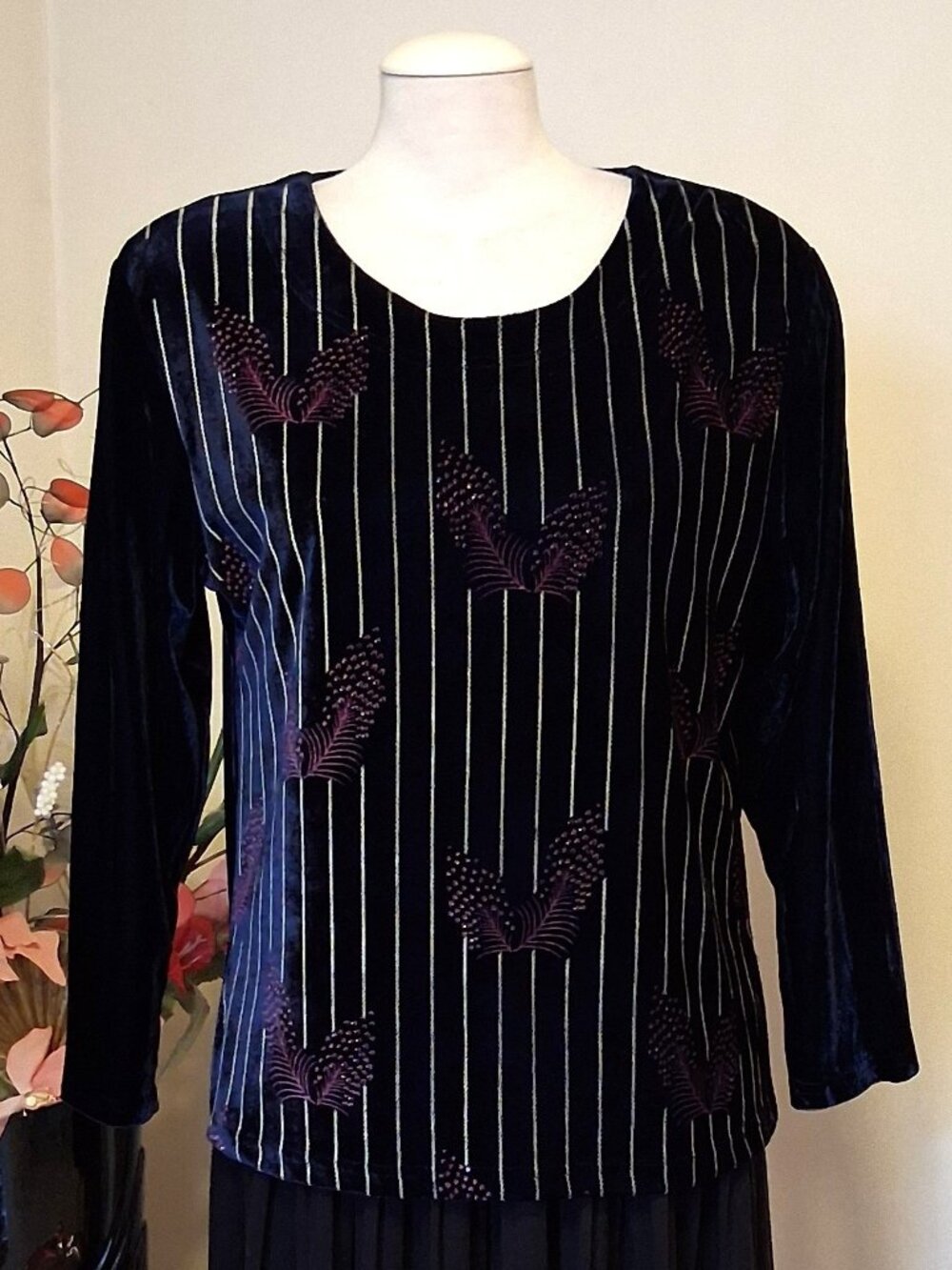 NWT Scoop Neck Navy Blue Embroidered Blouse Long Sleeve Women’s Top 12